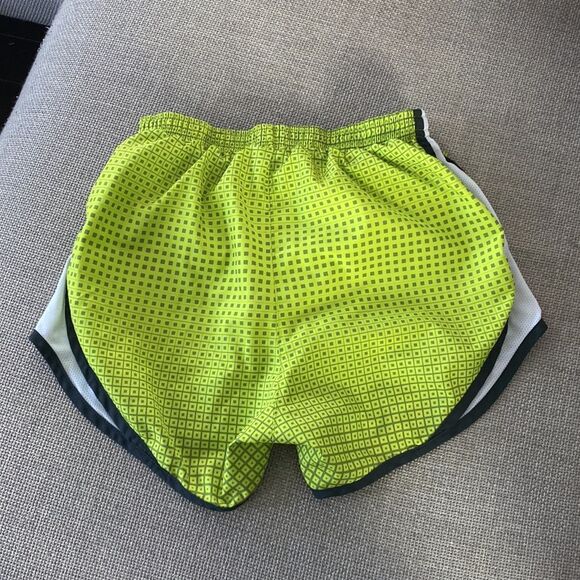 Nike Dri-Fit Neon Green Athletic Shorts Size XS - Picture 6 of 12